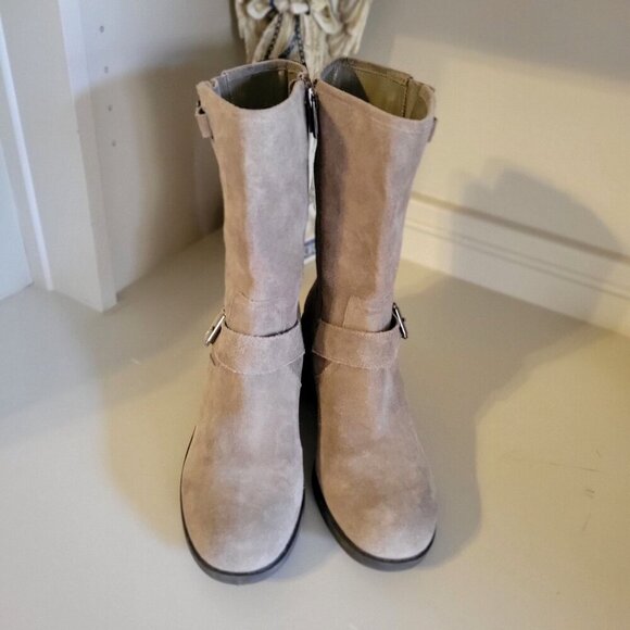 Vince Camuto Whyla Harness Style Tan Suede Side Zip Womens 8M - Picture 4 of 8